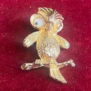 🍒3 for $33🍒  Sarah Coventry Googly Eye Golden Owl Brooch Pin